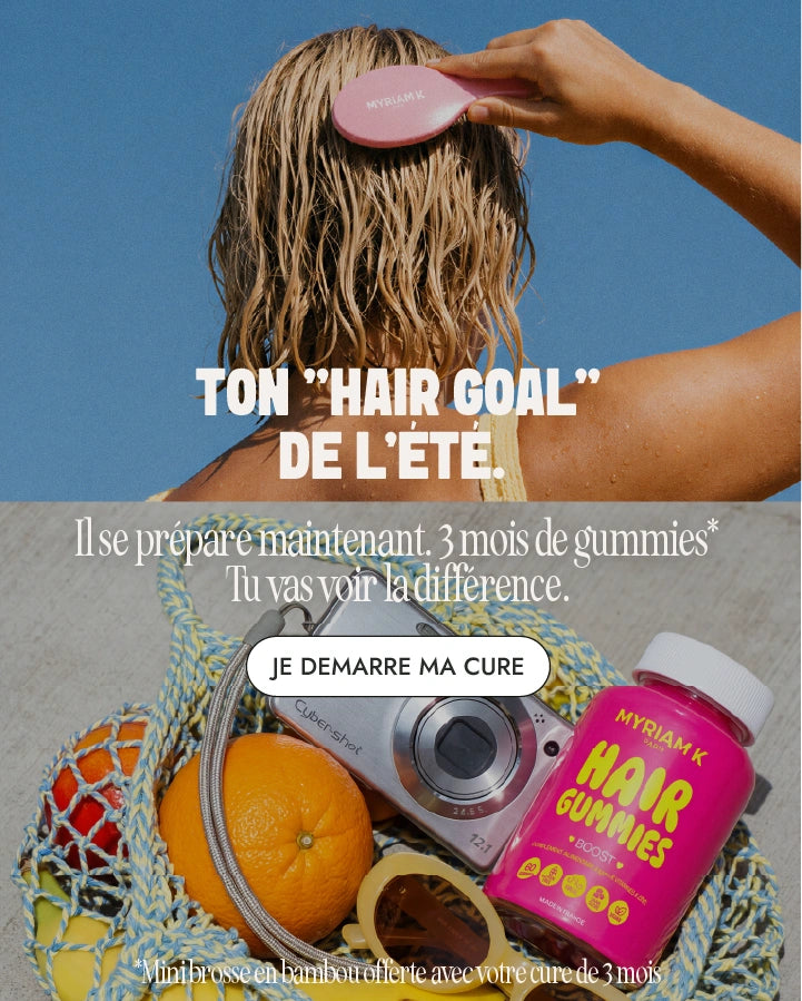 Cheveux d'été en pleine préparation avec une femme aux cheveux mouillés et les Hair Gummies Myriam•K Paris. Univers plage et vacances en arrière-plan.
