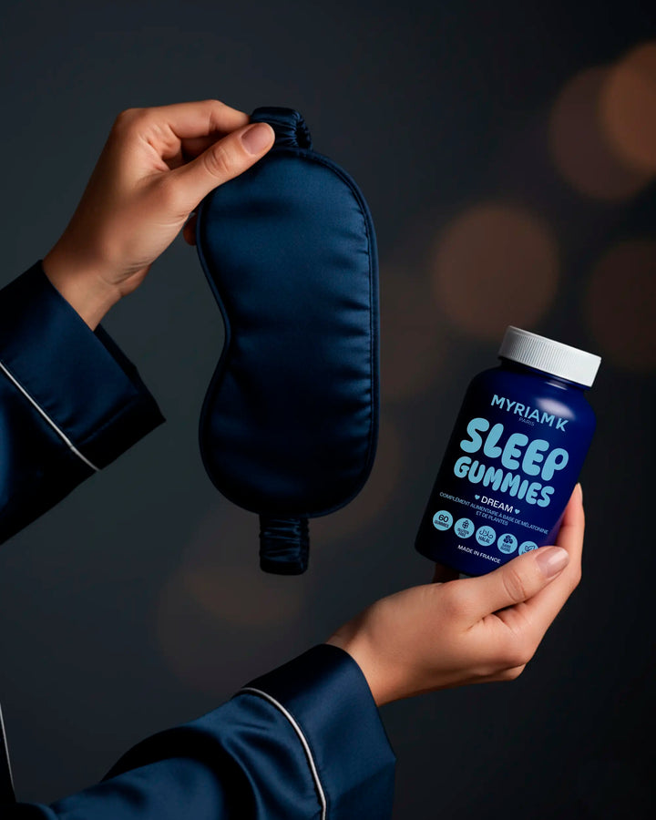 Sleep Gummies Myriam•K avec masque de nuit en satin bleu, compléments alimentaires à la mélatonine pour favoriser l’endormissement naturel